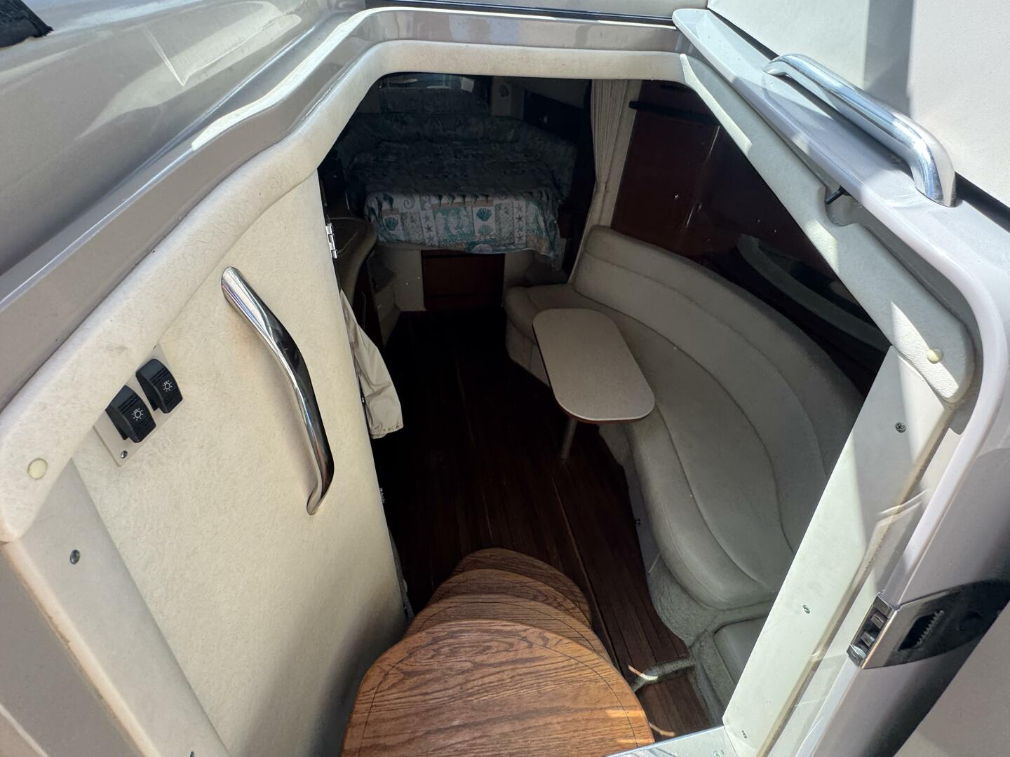 2002 Sea Ray 320 Sundancer - Image 28