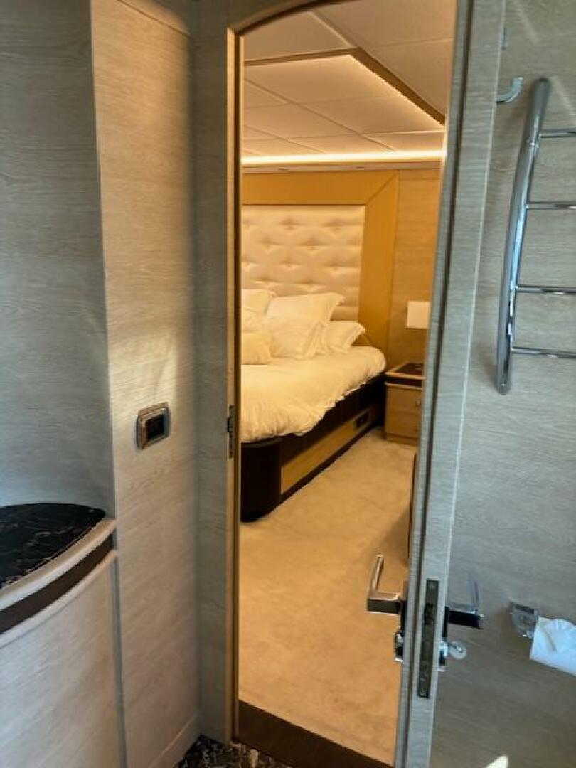 2009 Astondoa 95 GLX - Image 31