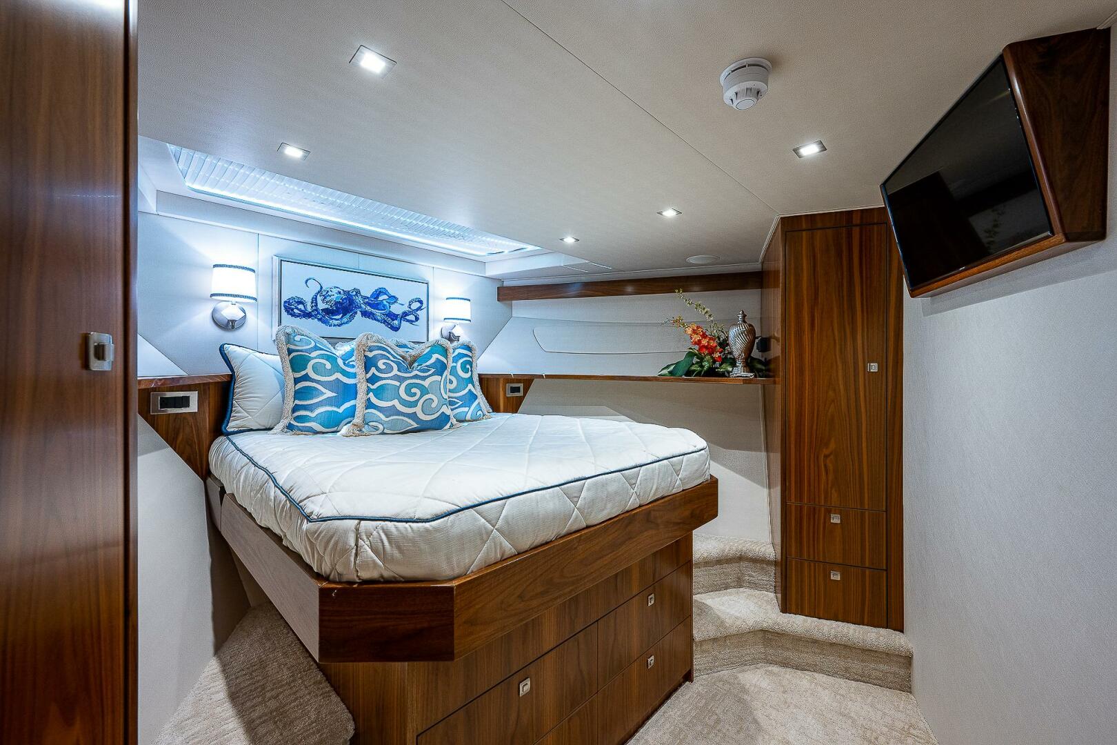 2017 Viking 75 Motoryacht - Image 21
