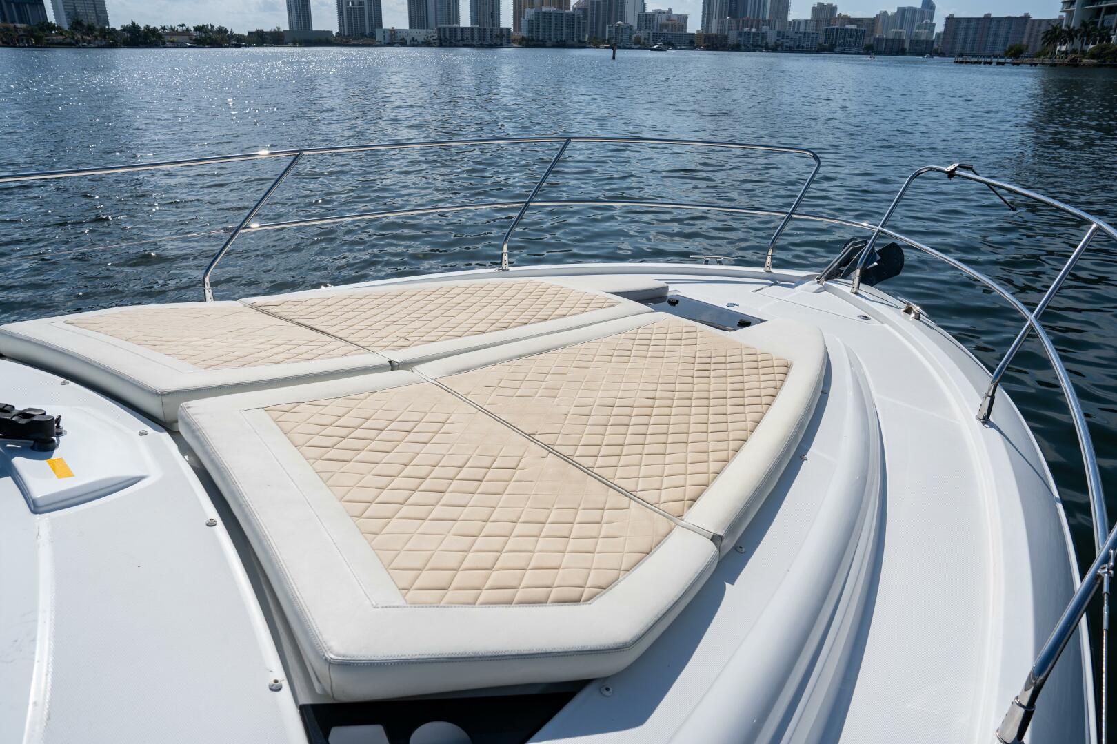 2017 Beneteau Gran Turismo 40 - Image 19