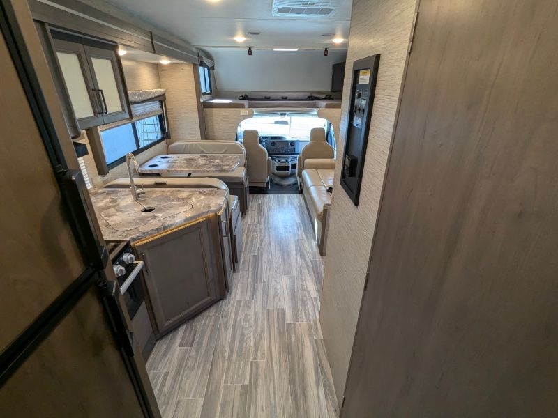 2024 Thor Motor Coach Four Winds 28Z - Image 19
