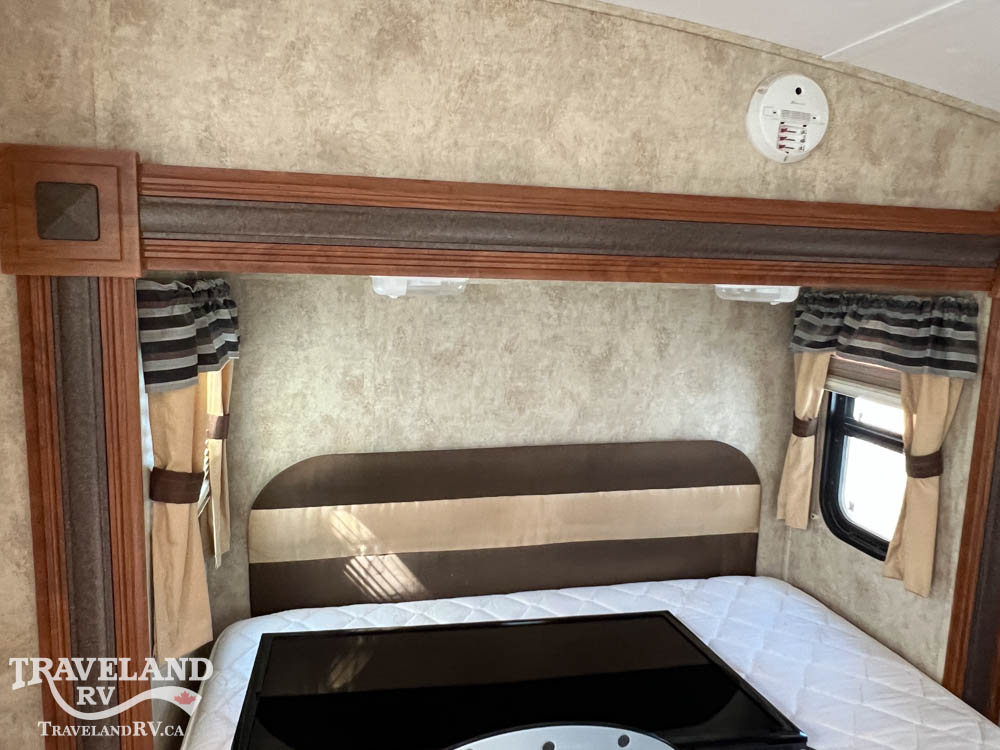 2012 KEYSTONE LAREDO HANDYMAN SPECIAL 295RK - Image 24