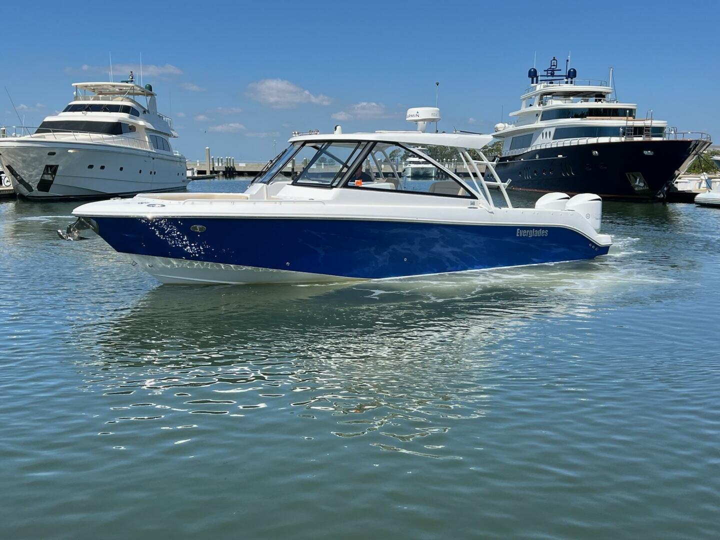 2019 Everglades 340 Dual Console - Image 33