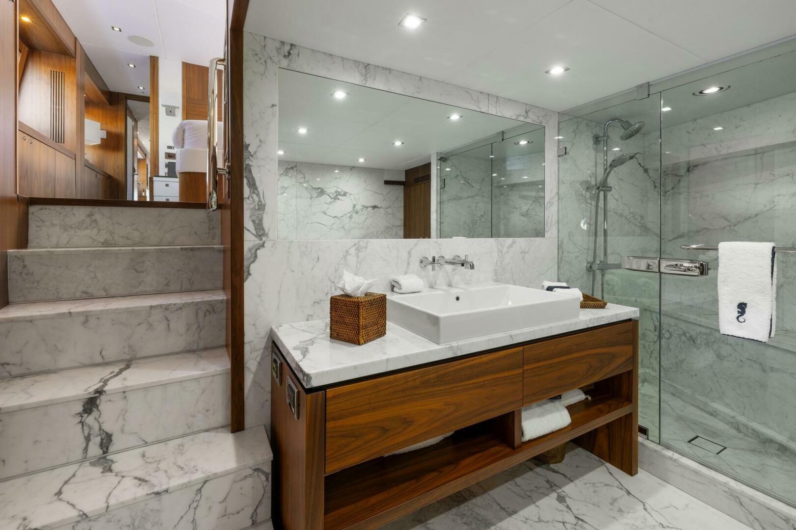 2011 Sunseeker 34M - Image 15