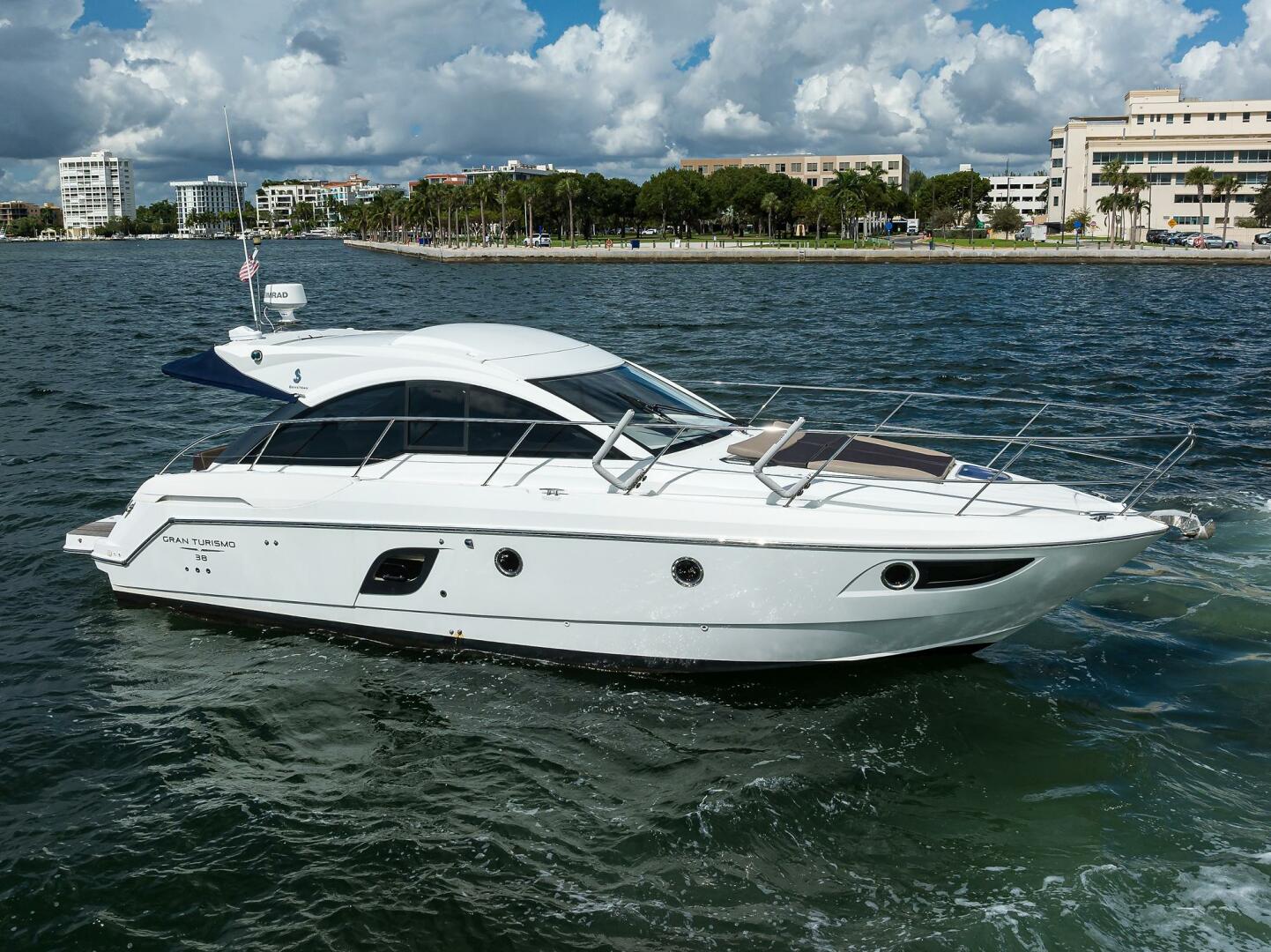 2003 Jupiter 31 Cuddy - Image 159