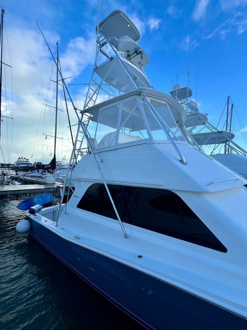 1997 Viking 43 Convertible - Image 25