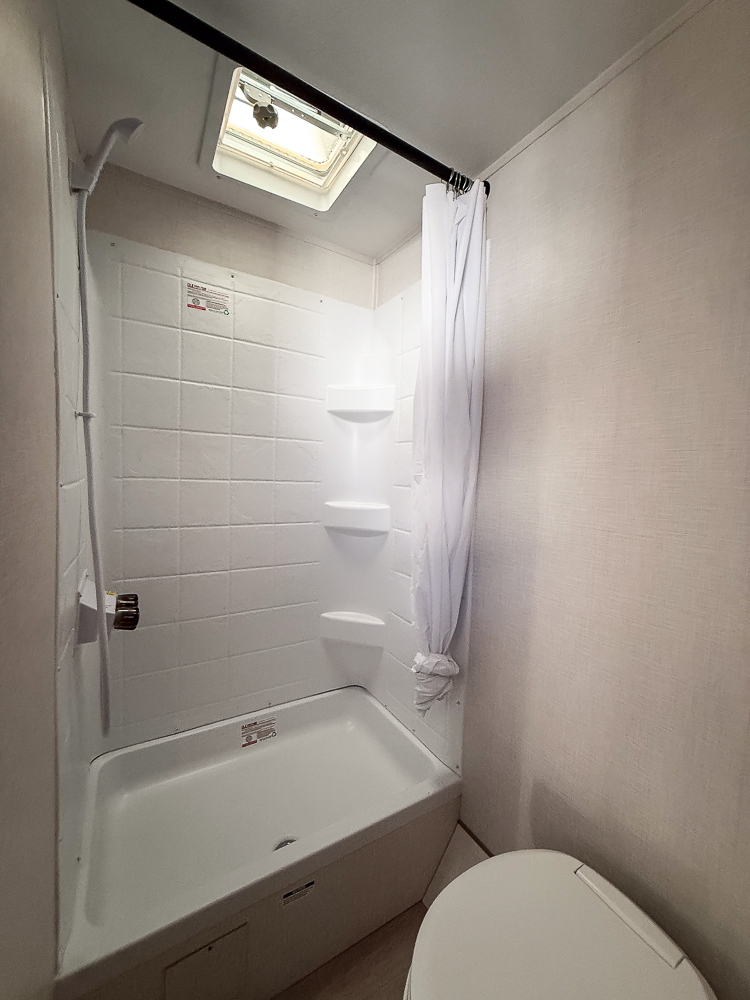 2025 COACHMEN 25QBH - Image 41