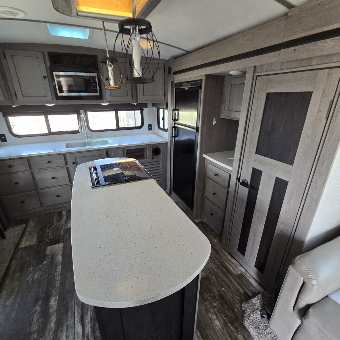 2019 Keystone Outback 300ML - Image 11