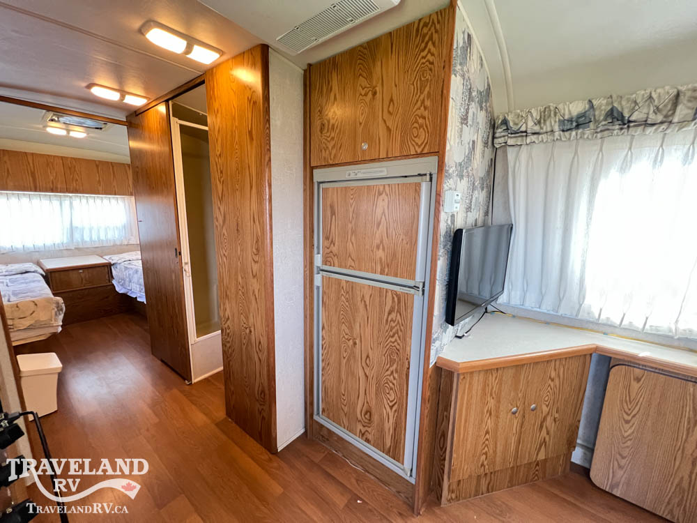 2001 AIRSTREAM SAFARI 25RBT - Image 14