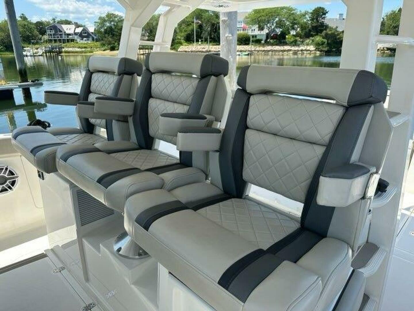 2021 PURSUIT S 428 Sport Base - Image 36