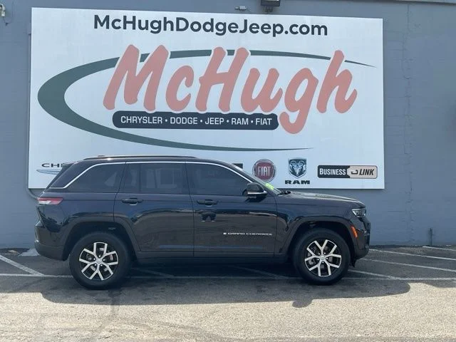 2024 Jeep Grand-Cherokee-L Laredo Altitude 4x4 - Image 4