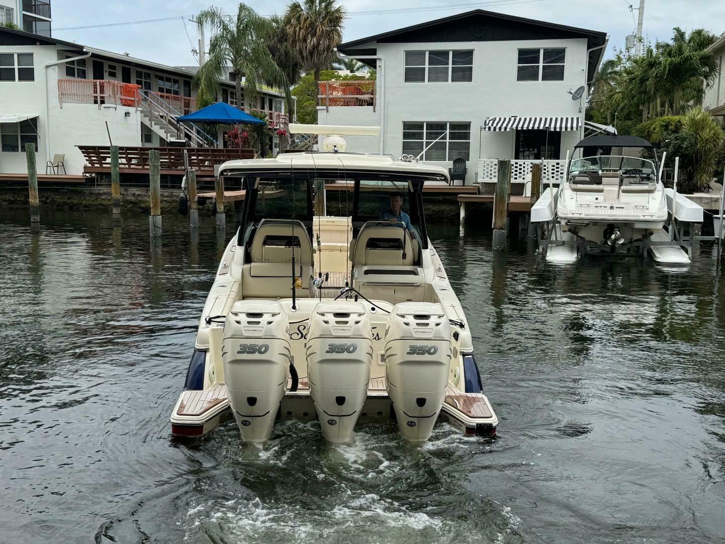 2022 Chris-Craft Calypso 35 - Image 5