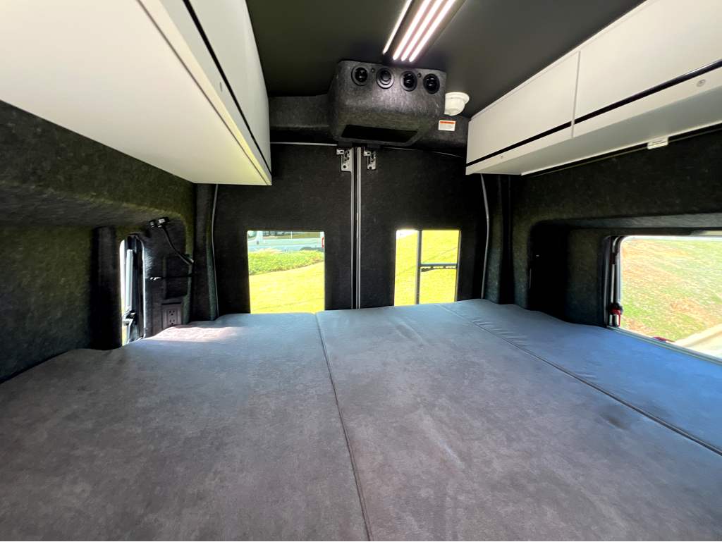 2026 GRAND DESIGN LINEAGE SERIESVT LVT1 - Image 18