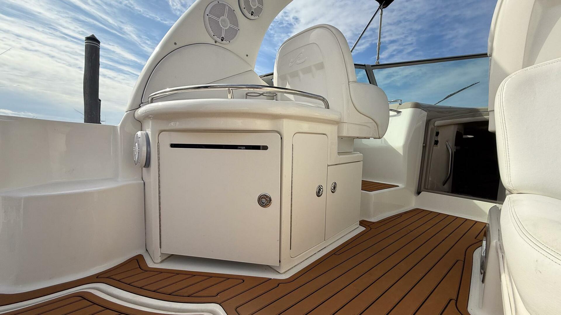 2008 Sea Ray 340 Sundancer - Image 8