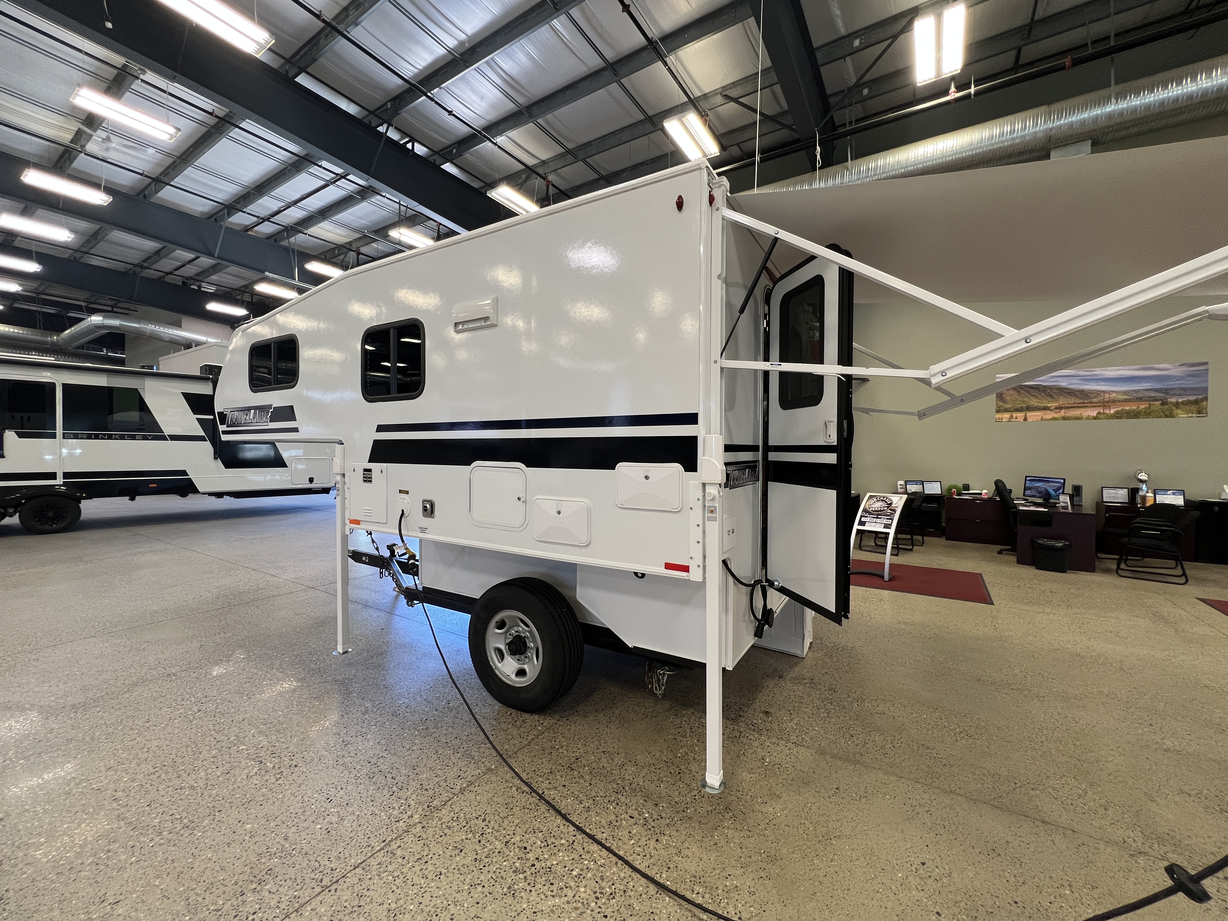 2027 Westland RV Travelaire 83SL - Image 6