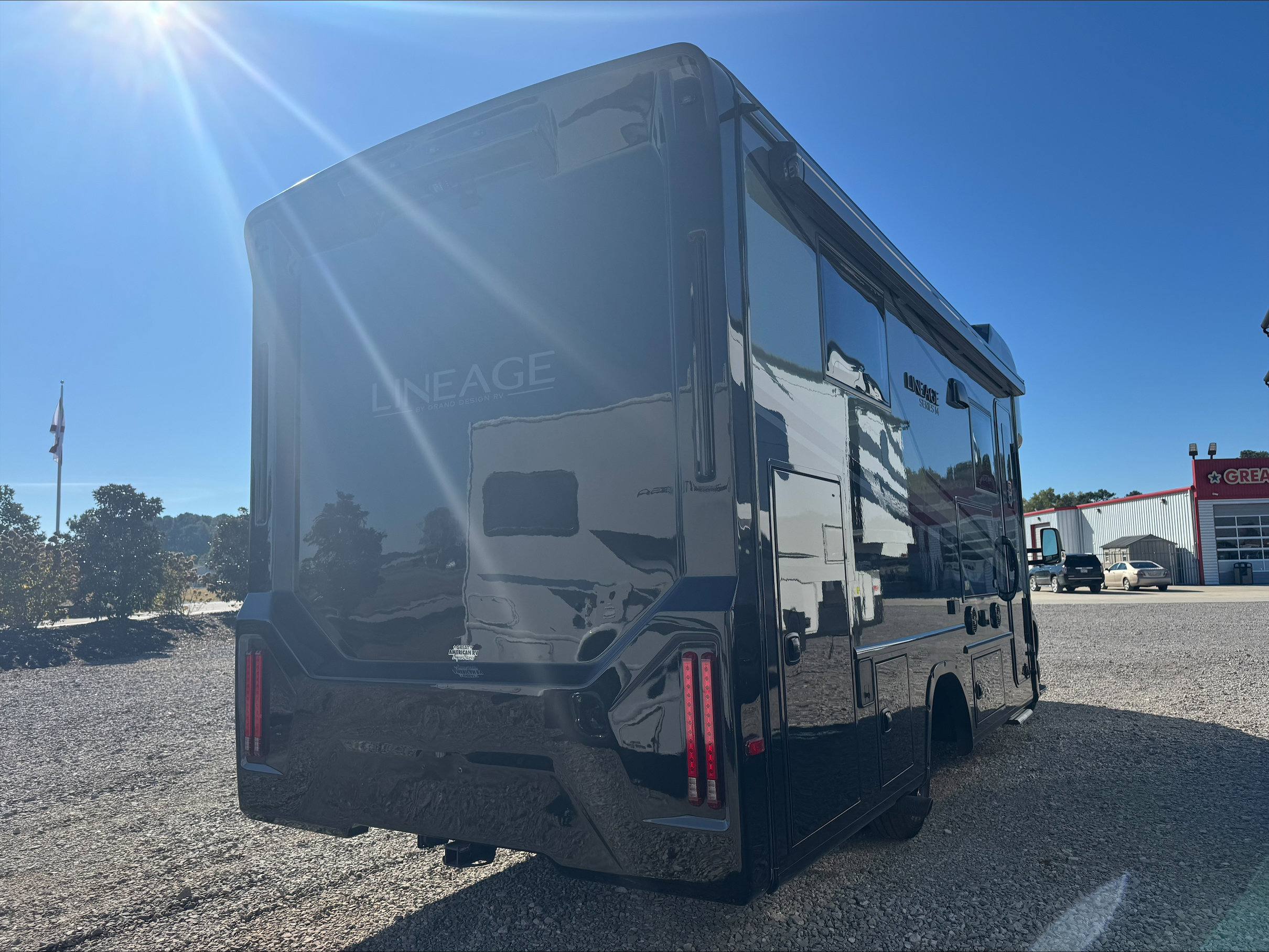 2026 Grand Design Lineage Series M 25TK - Image 5