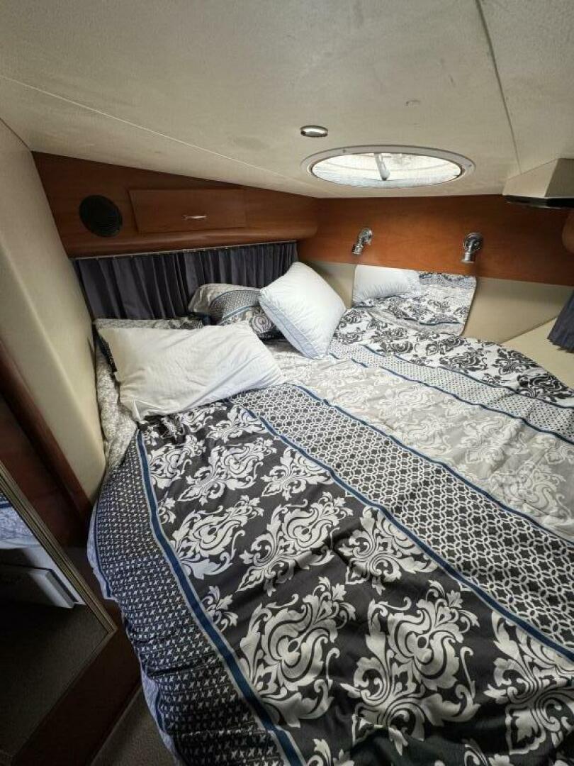 2005 Carver - Image 26