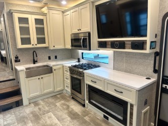 2023 VAN LEIGH BEACON 32RLB - Image 9