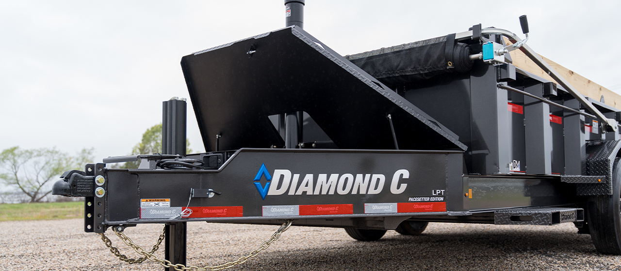 2027 DIAMOND C LPT 207 - Stock Image 1