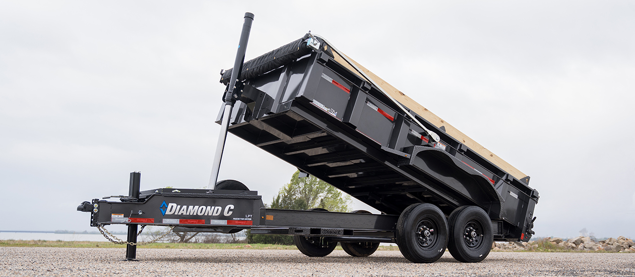 2027 DIAMOND C LPT 207 - Stock Image 4
