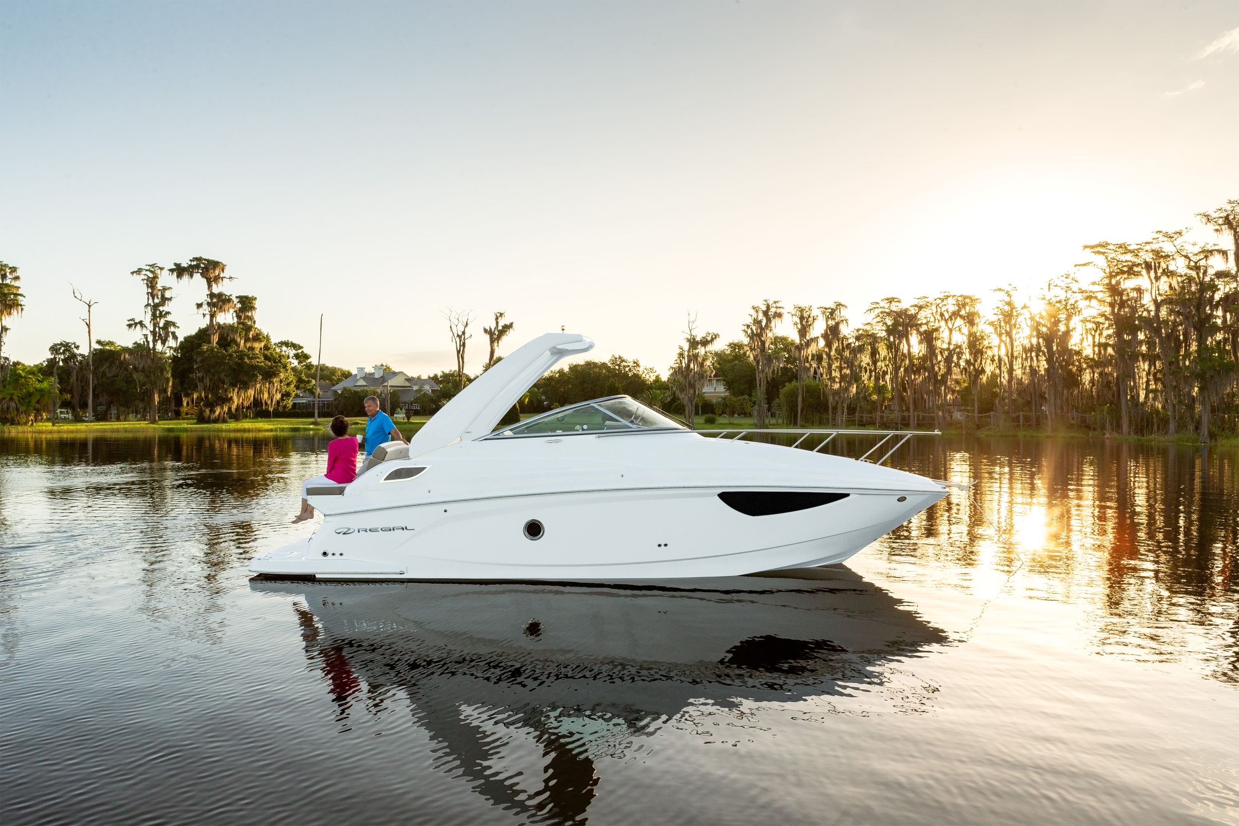 2018 Regal 28 Express - Image 1