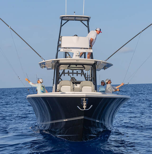 2019 REGULATOR 41 Standard - Image 2