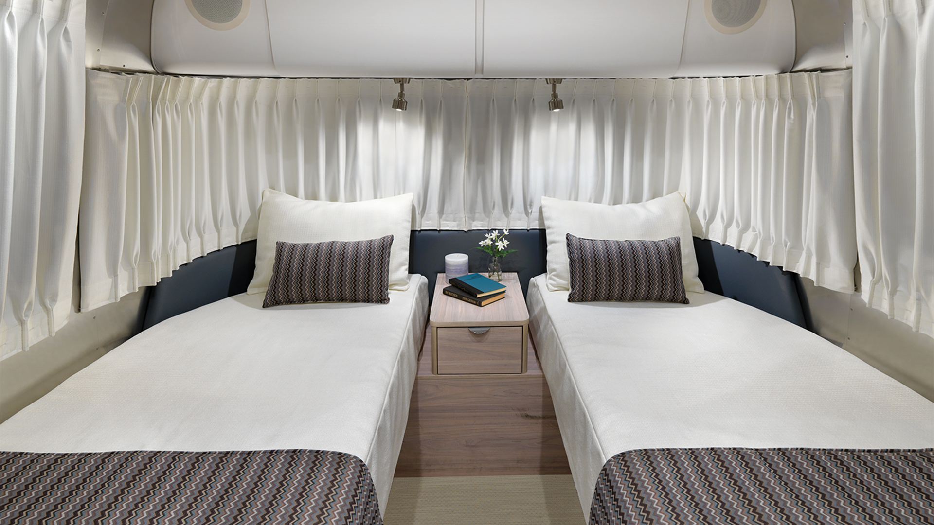 2026 AIRSTREAM GLOBETROTTER 27FBT - Stock Image 2