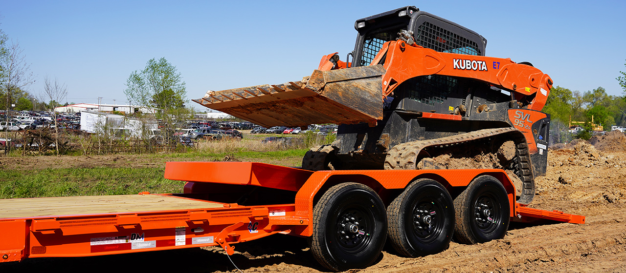 2027 Diamond C HDT - Stock Image 2