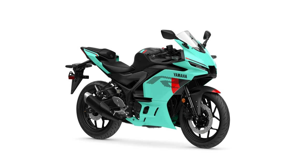 2026 Yamaha YZF-R3 - Stock Image 4