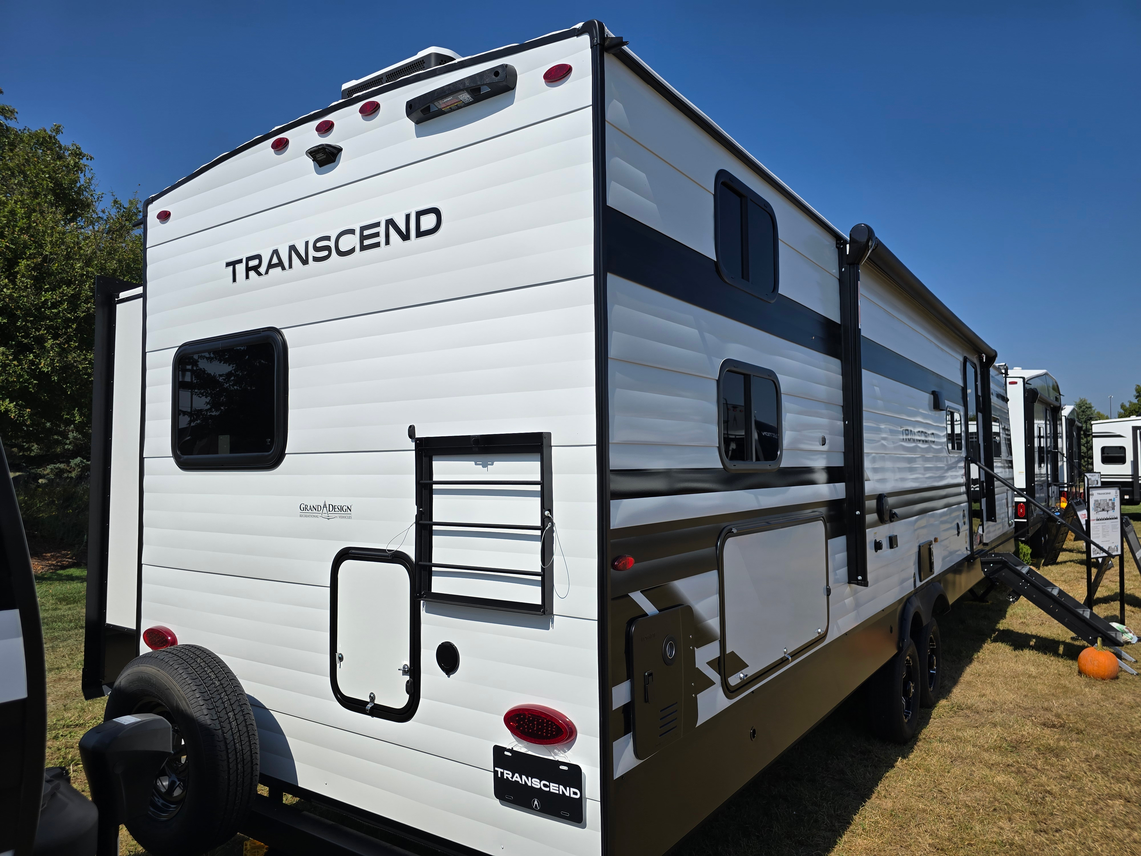 2027 GRAND DESIGN 335BHT - Stock Image 2