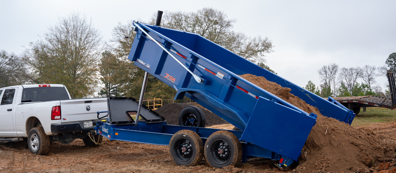 2027 DIAMOND C LPT 207 - Stock Image 2